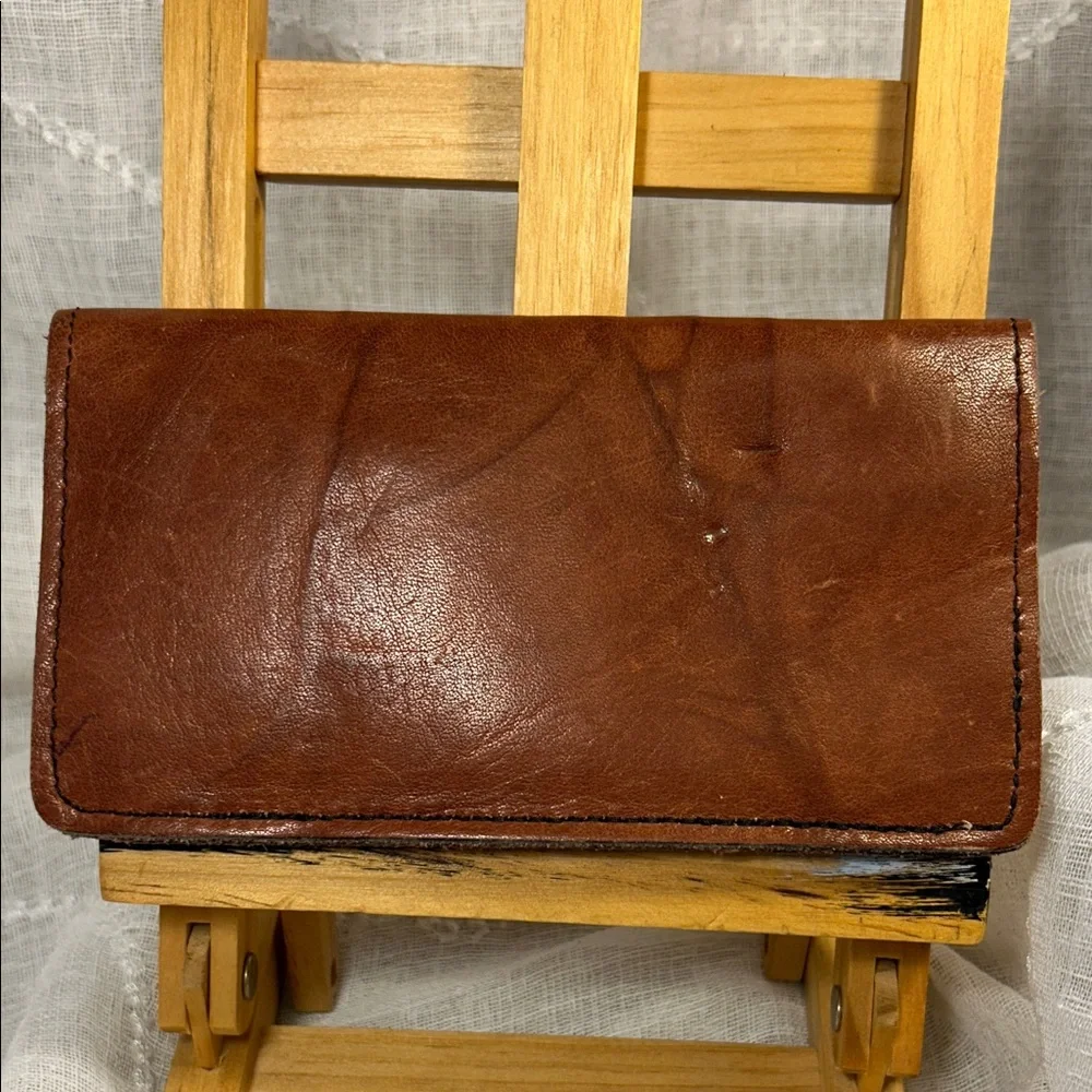 NWT Handmade LaVigne Leather bifold wallet